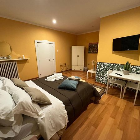 Casina Dei Marsi Bed & Breakfast Avezzano Bagian luar foto