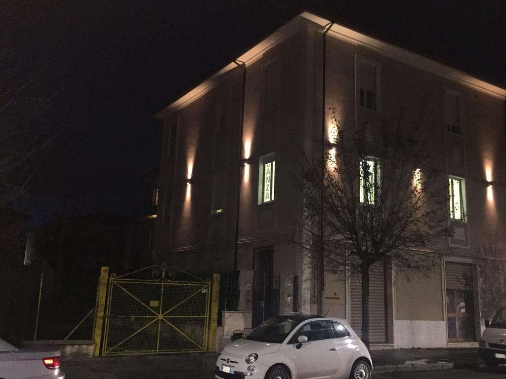 Casina Dei Marsi Bed & Breakfast Avezzano Bagian luar foto